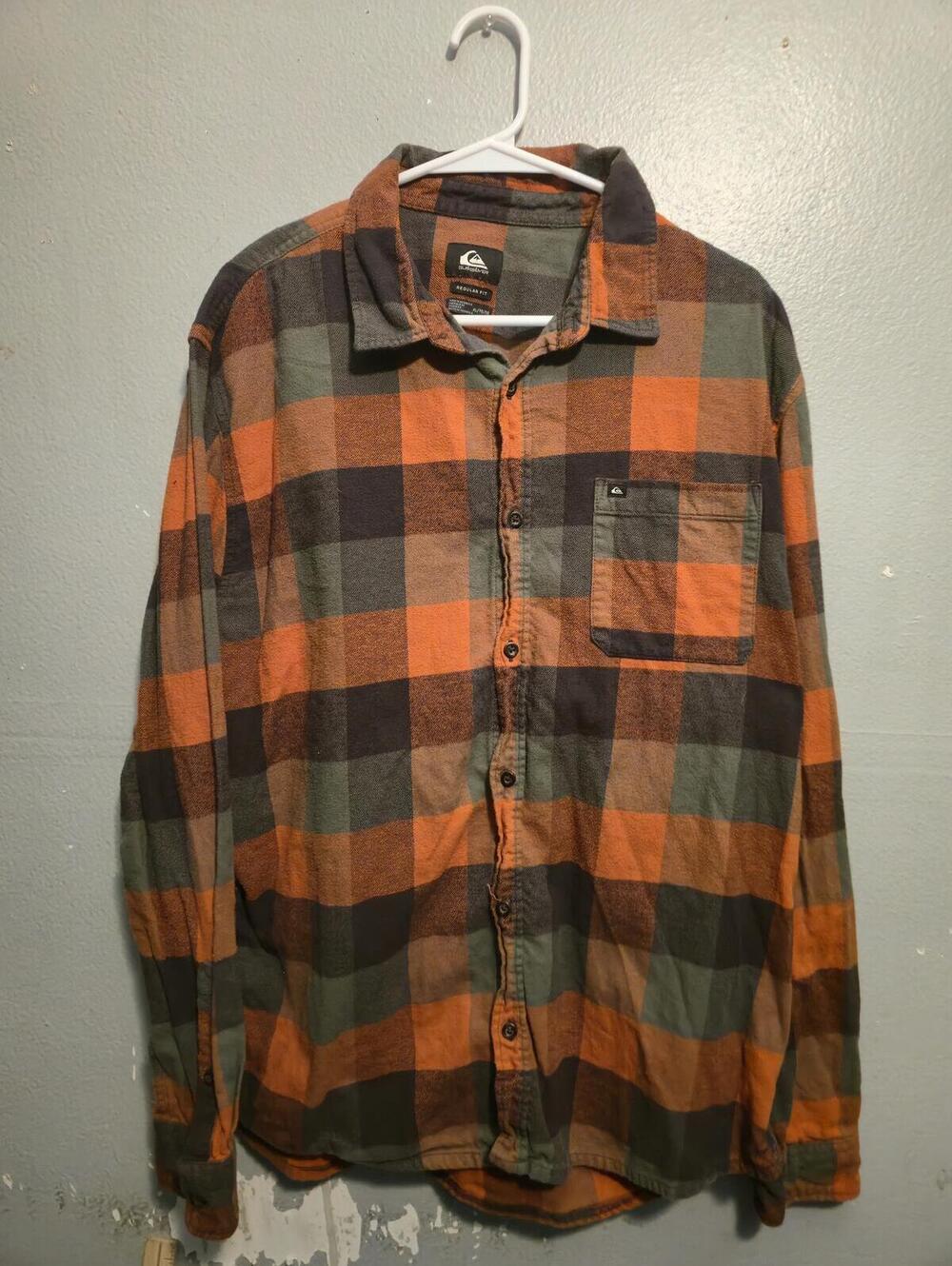 Quiksilver Men's Regular Fit Plaid Button-Up Long Sleeve Shirt Size XL